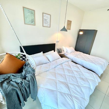 A 1-4 Pax Cozy Studio Tv Box Pool 100Mps Wifi 3 Bed Trefoil Setia Alam Esterno foto