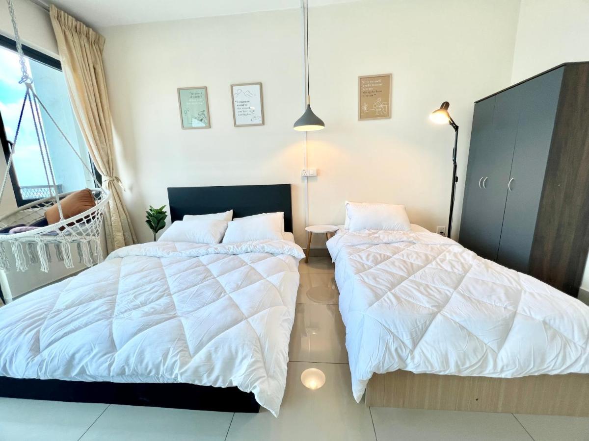 A 1-4 Pax Cozy Studio Tv Box Pool 100Mps Wifi 3 Bed Trefoil Setia Alam Esterno foto