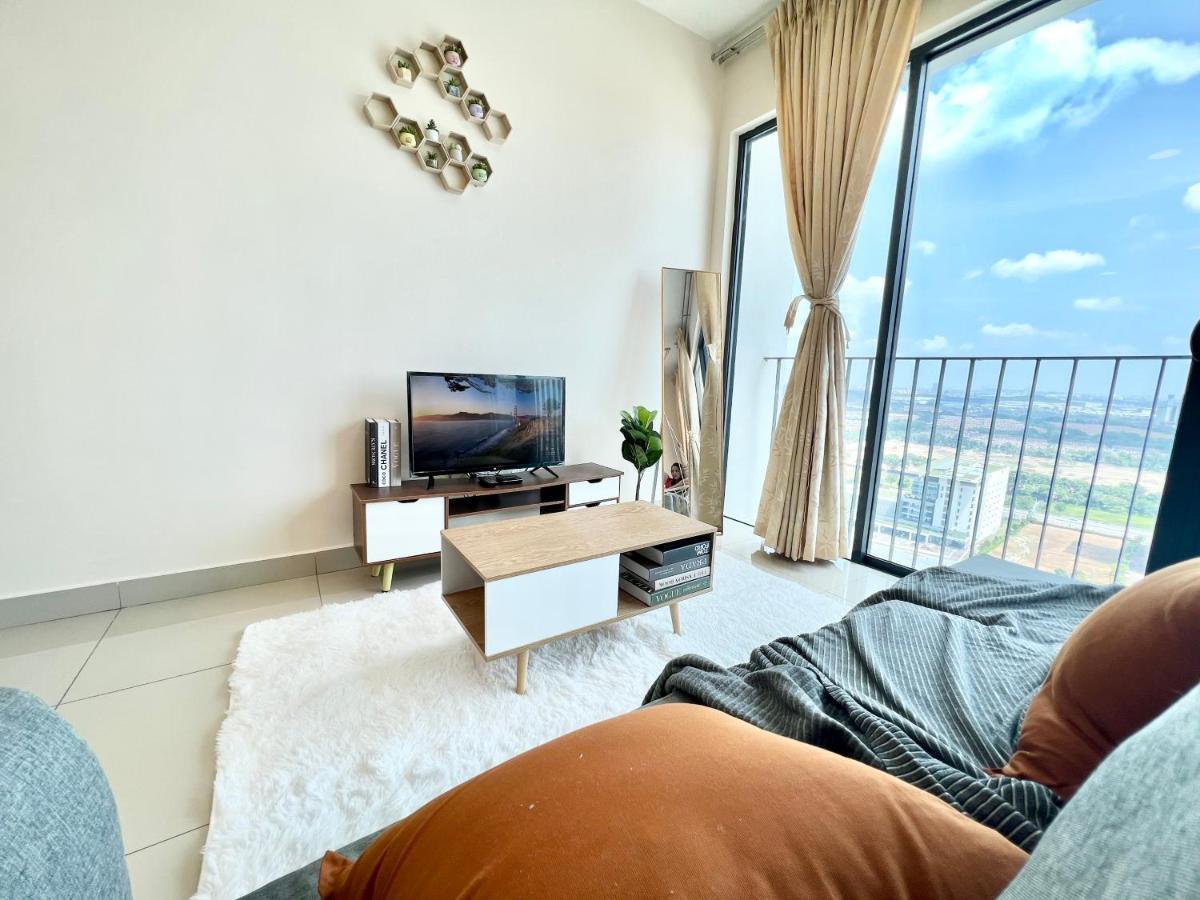 A 1-4 Pax Cozy Studio Tv Box Pool 100Mps Wifi 3 Bed Trefoil Setia Alam Esterno foto